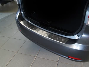 Galinio bamperio apsauga Toyota Avensis III Wagon (2009-2015)