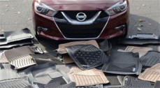 Automobiliniai kilimėliai - tekstilė prieš gumą Automobiliniai kilimėliai - tekstilė prieš gumą
